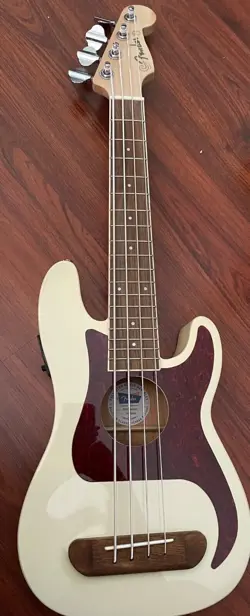 PRECISION UKULELE