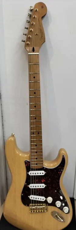 FENDER DELUXE PLAYER STRATOCASTER ELECTRIC GUITAR - BODY ONLY, USED