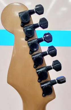 ELECTRIC GUITAR BOXER