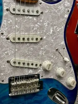 STRATOCASTER -TRANSPARENT