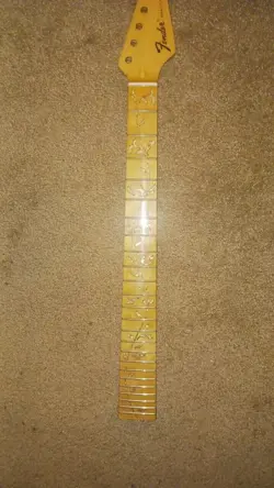 STRATOCASTER STYLE MAPLE