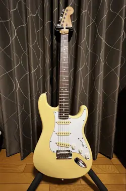 FENDER AMERICAN STANDARD STRATCASTER / ELECTRIC GUITAR W/ORIGINAL HC MADE IN USA