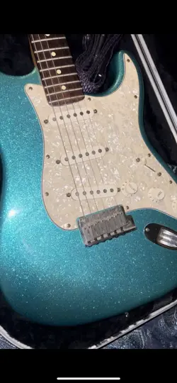 2001 FENDER ￼ AMERICAN STRATOCASTER, LIMITED EDITION, GREEN SPARKLE