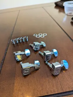 FENDER TUNERS FOR STRAT/TELE