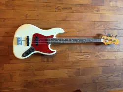 FENDER JAPAN JAZZ BASS VINTAGE FUJIGEN