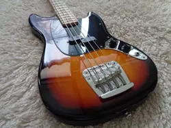RARE 2011 FENDER SQUIER VINTAGE MODIFIED MUSTANG BASS MAPLE FINGERBOARD SUNBURST