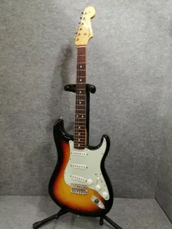 FENDER 60STRAT