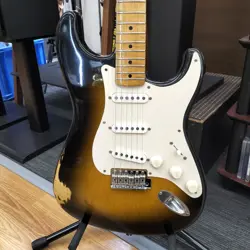 FENDER JAPAN ST57 EXTRAD ELECTRIC GUITAR