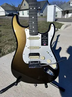 FENDER AMERICAN ULTRA II STRATOCASTER, EBONY FB, TEXAS TEA WITH CASE