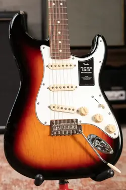FENDER PLAYER II STRATOCASTER - 3-COLOR SUNBURST