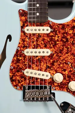 THINLINE TRANSPARENT DAPHNE