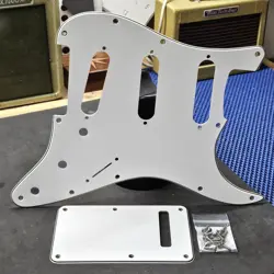 3-PLY PICKGUARD TREMOLO
