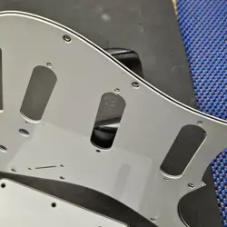 COVER STRATOCASTER GUITAR