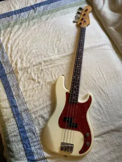 MADE BY FENDER JAPAN PRECISION BASE 1992