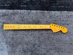 FENDER AMERICAN PROFESSIONAL II TELECASTER DELUXE MAPLE NECK USA