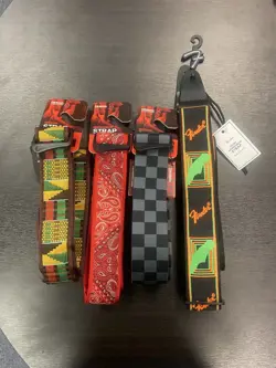 LOT OF 4 GUITAR STRAPS - D’ADDARIO  & FENDER