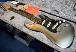 STRATOCASTER S/N US22007494