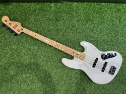 ELECTRIC BASS GUITAR FENDER MEXICO PLAYER JAZZ WHITE PAU FERRO 4 STRING USED