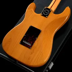 FENDER LIMITED 2023 FLAGSHIP TOKYO GOLD STRATOCASTER