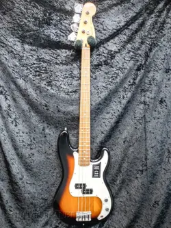 FENDER PLAYER PRECISION BASS  3 COLOR SUNBURST   PAU FERRO  3.69KG   48 TIMES