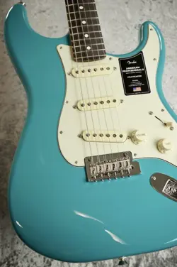 FENDER AMERICAN PROFESSIONAL II STRATOCASTER RW / MIAMI BLUE #GG1Z4