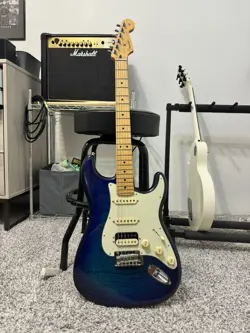 FENDER STRATOCASTER 2024