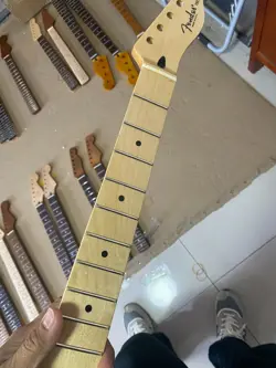 21 FRET  ELECTRIC GUITAR NECK FOR FENDER STRAT REPLACEMENT PART