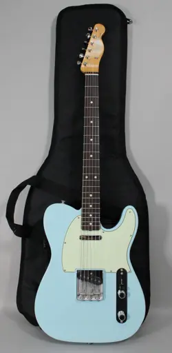 2023 FENDER VINTERA II 60'S ROSEWOOD FINGERBOARD TELECASTER SONIC BLUE W/GIG BAG