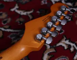 FENDER AMERICAN ULTRA STRATOCASTER MAPLE FINGERBOARD TEXAS TEA