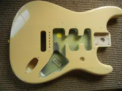 PLAYERS STRATOCASTER HONEY