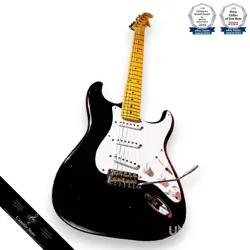 FENDER CUSTOM SHOP 1957 STRATOCASTER RELIC BLACK ELECTRIC GUITAR 2013