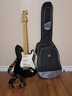 FENDER MEXICO STANDARD STRATOCASTER / ELECTRIC GUITAR 1995 - 1996