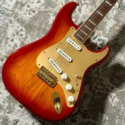 SQUIER BY FENDER /40TH ANNIVERSARY STRATOCASTER GOLD EDITION/SIENNA