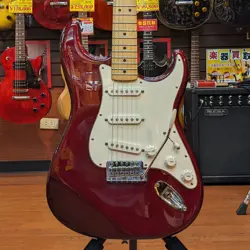 USED FENDER MEXICOSTANDARD STRATOCASTER 2009