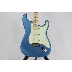 FENDER AMERICAN PERFORMER STRATO NO.LG1030