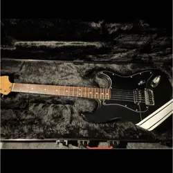 FENDER TOM DELONGE STRATOCASTER NO.LG1068