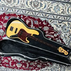 2000 FRETLESS NO.LG1020