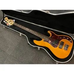 FENDER USA AMERICAN DELUXE PRECISIONBASS NO.LG739