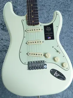 WHITE #V2447469 3.57KG