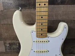 2015 FENDER JIMI