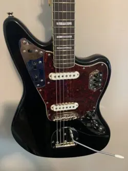 SQUIER CLASSIC VIBE '70S JAGUAR ELECTRIC GUITAR BLACK