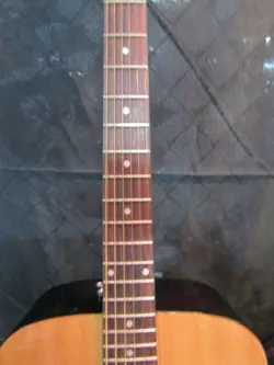 GUITAR W/ ACCESSORIES