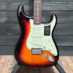 FENDER VINTERA II '60S STRATOCASTER ELECTRIC GUITAR - SUNBURST