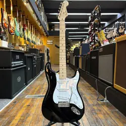 STRATOCASTER 2021 BLACK