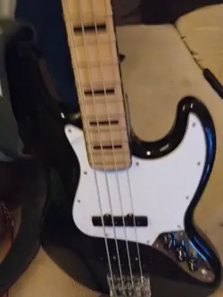 FENDER PRECISION BASS 4-STRING ELECTRIC GUITAR - BLACK/GETTY LEE JAZZ BASS