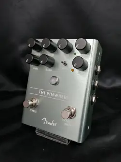 FENDER THE PINWHEEL ROTARY SPEAKER EMULATOR PEDAL GOOD CONDITION FROM JAPAN