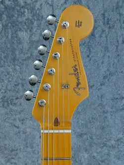 II 57 STRATOCASTER