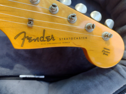 BEAUTIFUL FENDER STRATOCASTER