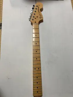 FENDER USA STRATOCASTER MAPLE NECK 2015