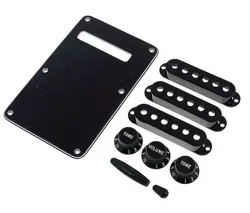 FENDER STRATOCASTER ACCESSORY KIT, BLACK